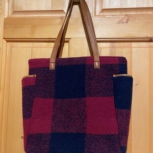 Duluth Trading Co Red and Black Checkered Tote with Brown Straps